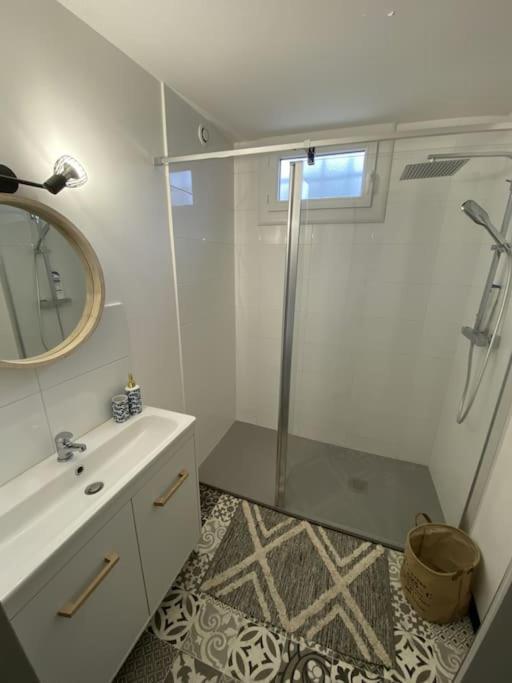 Appartement Tout Equipe 2 Chambres + Jardin 赛 外观 照片