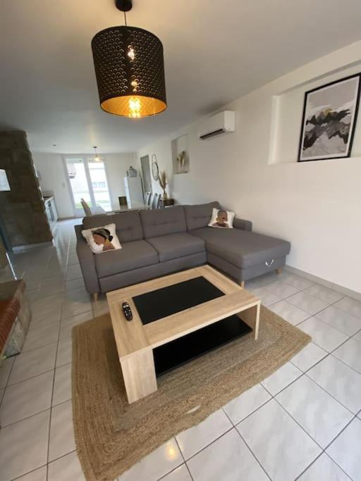 Appartement Tout Equipe 2 Chambres + Jardin 赛 外观 照片